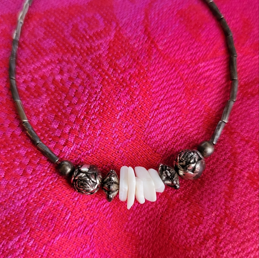 Vintage bracelet puka shell and silver tone bracelet mermaidcore mermaid
